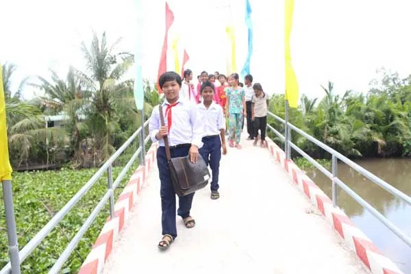 Nhịp cầu nối tình yêu thương