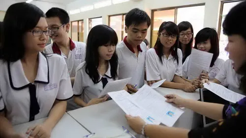 Kỳ thi 2 trong 1 – không như mong đợi