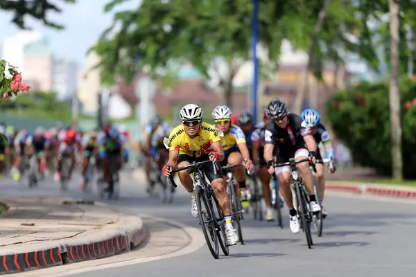 Sôi động giải đua xe đạp truyền thống TPHCM 2015