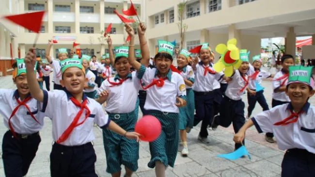 Trả lại học sinh cảm xúc ngày khai giảng ! 