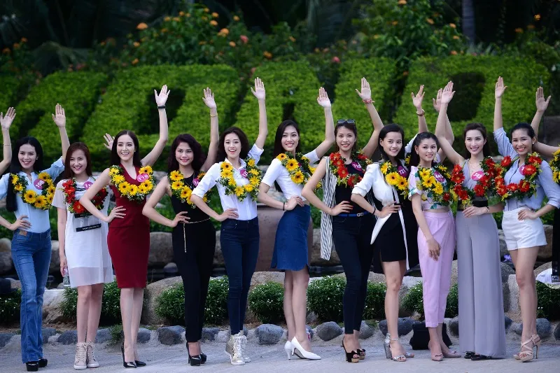 Hoa hậu Hoàn vũ Việt Nam 2015: Thí sinh 2 miền Nam - Bắc hội ngộ