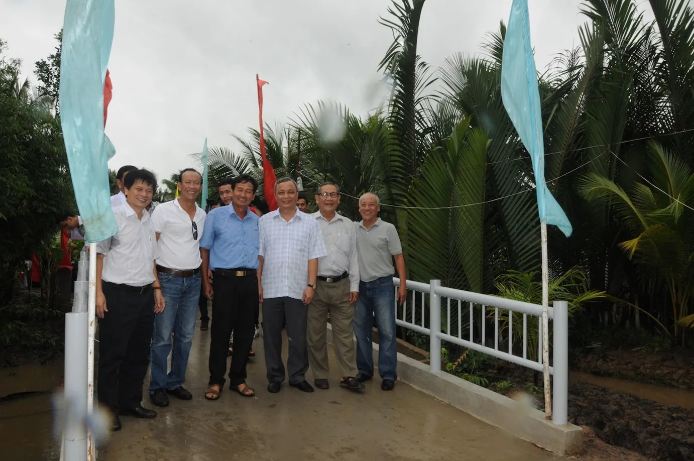  Xây tặng cây cầu nông thôn cho xã Đại Điền