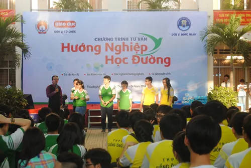 Công tác HS-SV năm học 2015-2016: quan tâm tư vấn tâm lý, nghề nghiệp