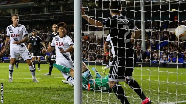 Kết quả vòng bảng Europa League (18/9): Liverpool, Lazio, Ajax hòa 