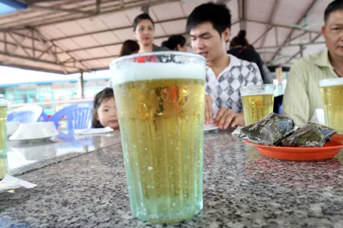 Tỉ lệ người uống rượu trong độ tuổi 14 - 17 chiếm đến 34%