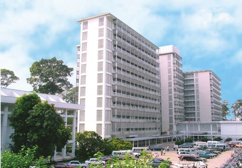 Hướng đến sự hài lòng của người bệnh - Bài toán khó có lời giải !