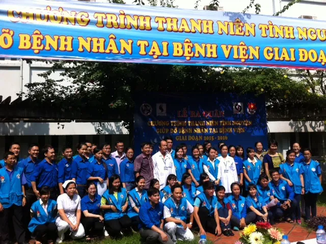 Ra quân chương trình “Thanh niên tình nguyện hỗ trợ bệnh nhân”
