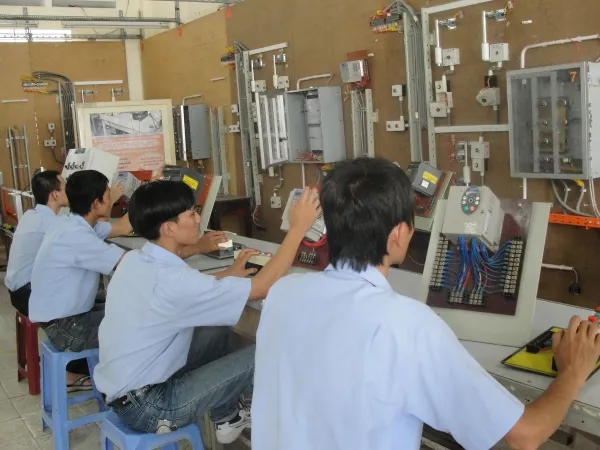 80% học viên ra trường có việc làm