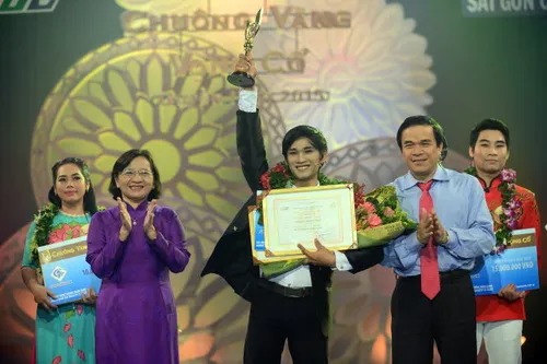 Nguyễn Thanh Toàn đoạt giải Chuông vàng cuộc thi “Chuông vàng vọng cổ” lần thứ X năm 2015