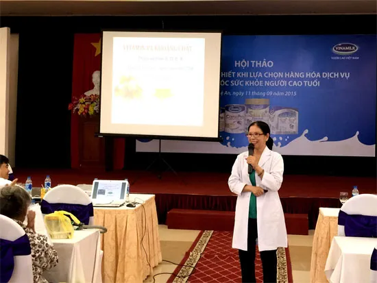 Vinamilk chung tay chăm sóc cho gần 1.500 người cao tuổi Nghệ An và TP.HCM