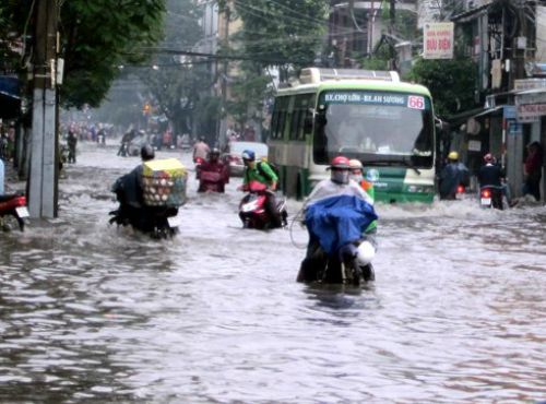 Triều cường ở TP.HCM khả năng đạt báo động 3