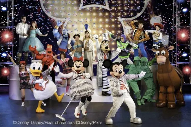 Dàn sao Disney lần đầu biểu diễn tại Việt Nam