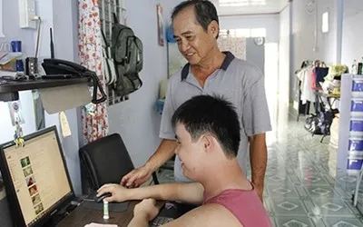 Cảm phục những tấm gương hiếu học