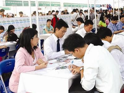 Sàn giao dịch việc làm ngày 13/10 tại TPHCM: tuyển gần 1.000 lao động