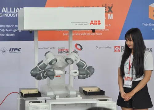 Robot YuMi 2 cánh tay đầu tiên trên thế giới tại triển lãm Metalex VN
