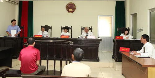 Thực hiện quyền bào chữa còn hạn chế