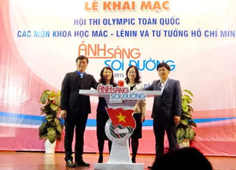 Nhiều mô hình giáo dục chính trị tư tưởng thu hút học sinh, sinh viên