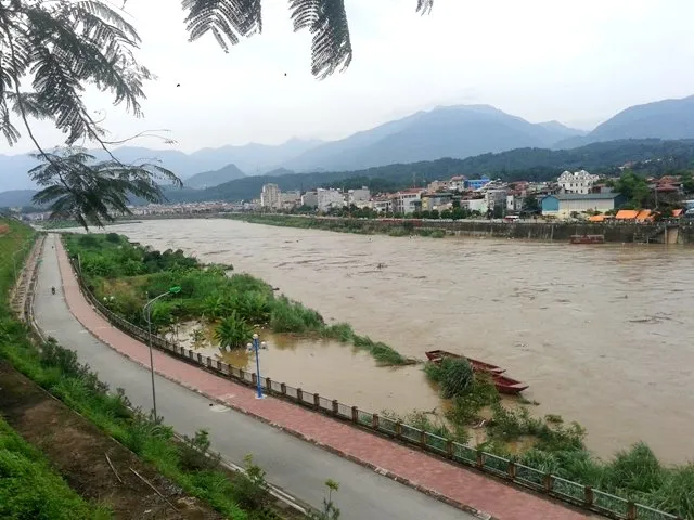 Điểm tin 24 giờ - 11/10/2015: Trung Quốc xả nước gây lũ đột ngột ở thượng nguồn sông Hồng