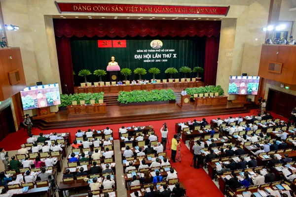 Đại hội của ý Đảng – lòng dân
