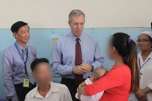 Hoa Kỳ hỗ trợ Việt Nam xúc tiến kế hoạch 90-90-90 phòng chống HIV/AIDS 