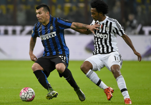 Kết quả bóng đá châu Âu (19/10): Inter bị Juventus cầm hòa