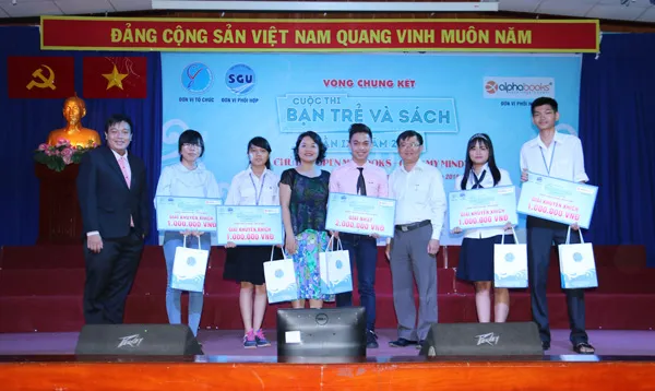 Huỳnh Khánh Duy đoạt giải nhất cuộc thi Bạn trẻ và sách 2015