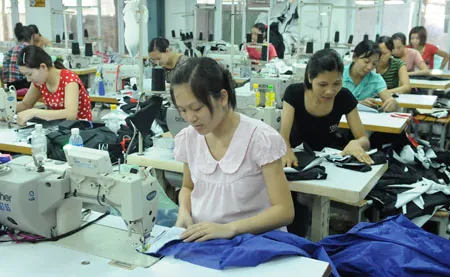 Doanh nghiệp sinh lợi từ việc ưu ái lao động nữ