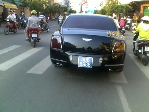 Điểm tin 24 giờ - 25/10/2015: 12.800 tỷ đồng nuôi xe công mỗi năm
