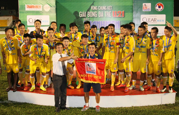 Hà Nội TundefinedT đăng quang thuyết phục
