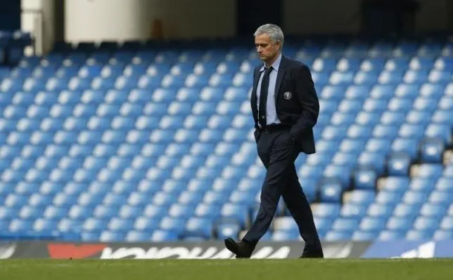 Mourinho bị cấm chỉ đạo 1 trận và nộp phạt 40 ngàn bảng