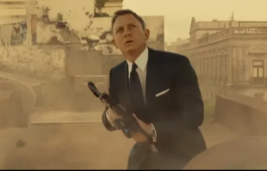 Spectre phá kỷ lục của Skyfall ?!