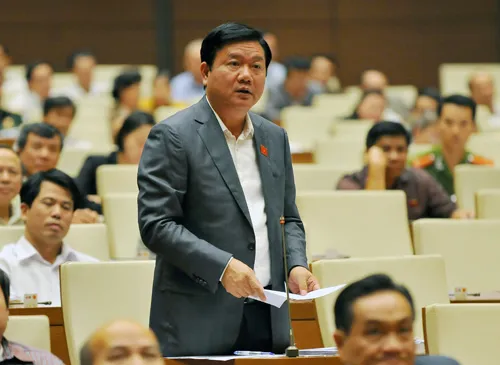 Chính phủ cần tính toán các giải pháp để bù hụt thu