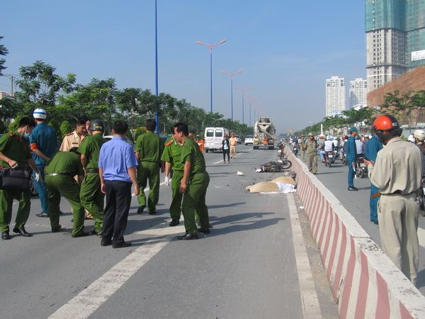 Tai nạn giao thông trên xa lộ Hà Nội, 2 nữ sinh thiệt mạng
