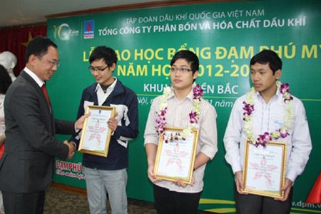 2 tỷ đồng học bổng Đạm Phú Mỹ sẽ được trao trong niên học 2015- 2016