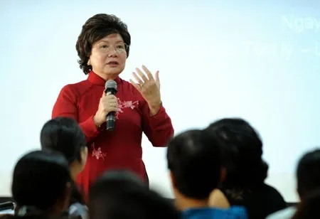 Chị nên giữ vị trí trung lập