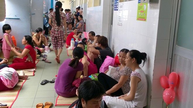 Chuyển bệnh nhân sang ngoại trú để giảm tải  - Không được thanh toán BHYT