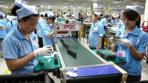 Quốc Hội thông qua tăng lương cơ bản từ năm 2016