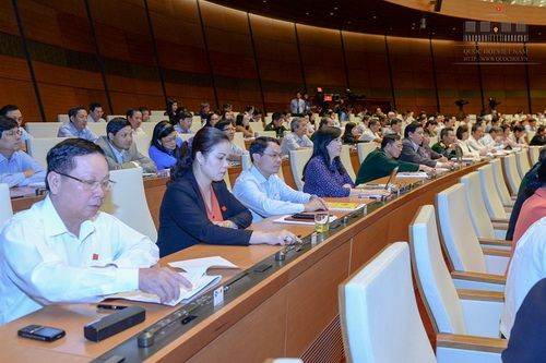 Điểm tin 24 giờ - 11/11/2015: Quốc hội thông qua dự toán ngân sách Nhà nước