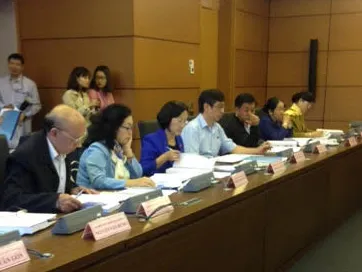 Thảo luận ở tổ cho ý kiến 2 dự án Luật Tín ngưỡng, tôn giáo và Luật bảo vệ, chăm sóc trẻ em (sửa đổi)