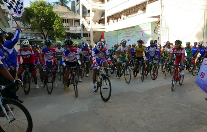 Khai mạc Cuộc đua xe đạp Nam Kỳ Khởi Nghĩa 2015