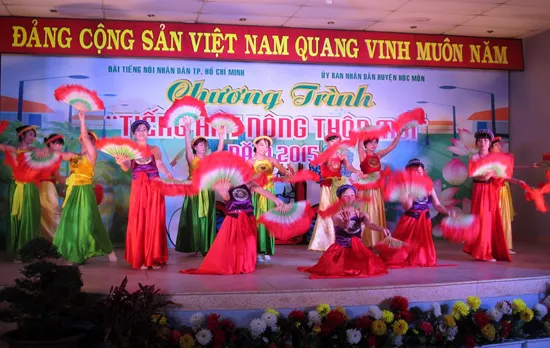  Sôi nổi cùng “Tiếng hát nông thôn mới” tại UBND xã Thới Tam Thôn