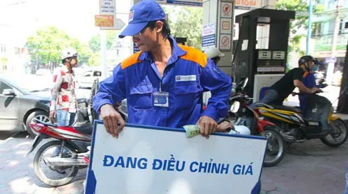 Điểm tin 24 giờ - ngày 03/12/2015: Giảm giá xăng 258 đồng/lít  