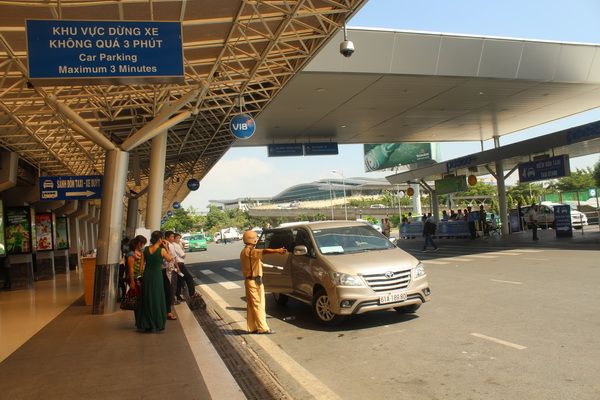 Ùn tắc giao thông quanh khu vực sân bay Tân Sơn Nhất đã giảm 