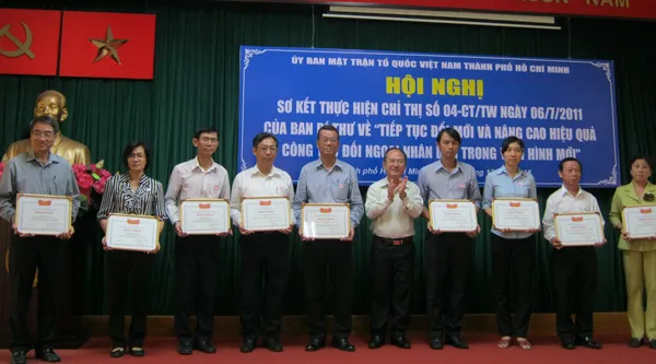 Hỗ trợ kiều bào Campuchia hoàn cảnh khó khăn trên 1,3 tỷ đồng