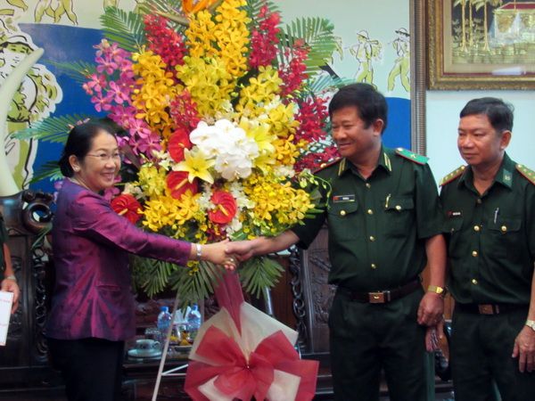 Đoàn cán bộ thành phố thăm các đơn vị Bộ đội Biên phòng