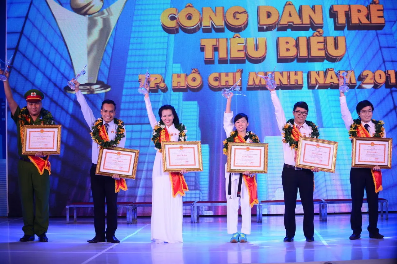 Tuyên dương 6 “Công dân trẻ tiêu biểu TPHCM” năm 2015