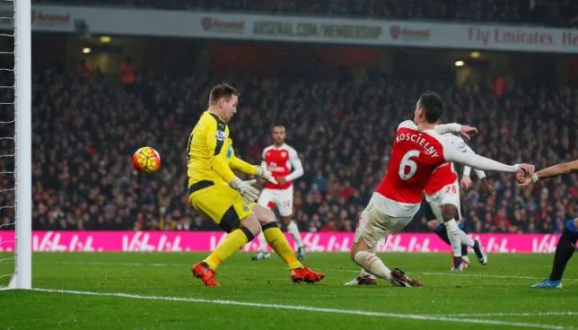 Kết quả bóng đá (3/1): Arsenal, MU, Man City thắng trận đầu năm - Barca mất ngôi đầu