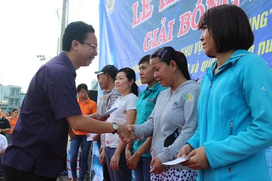 Cần thêm nhiều quyết sách chăm lo đời sống vật chất, tinh thần cho công nhân lao động