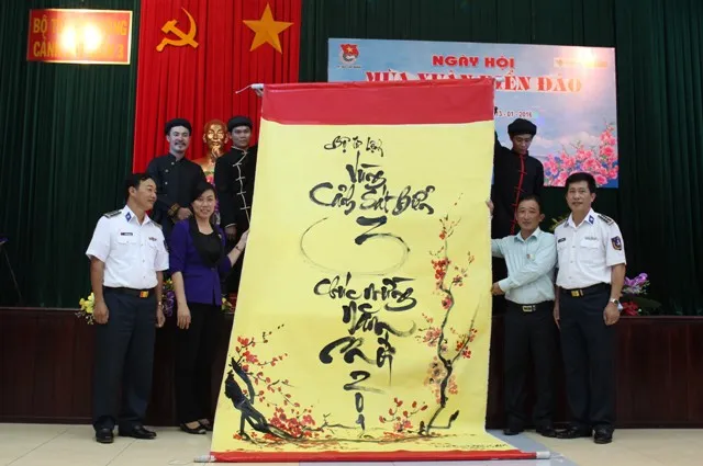 Ngày hội “Mùa xuân biển đảo” năm 2016
