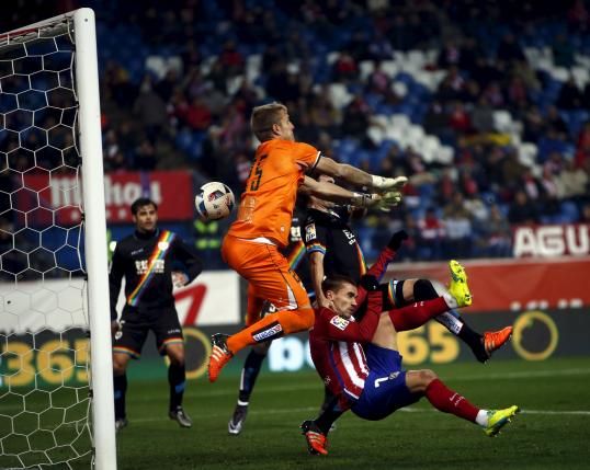Kết quả bóng đá (15/1): cùng thắng 3-0, Atletico, Valencia dắt tay vào tứ kết cúp Nhà vua